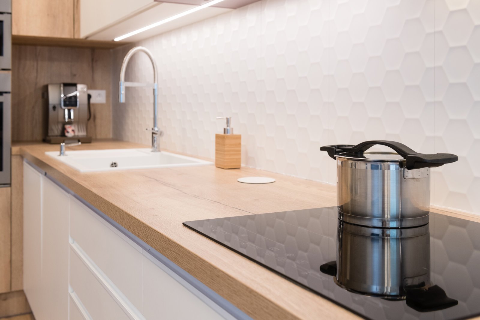 Cabinet & Furniture LED Lighting Solution solution